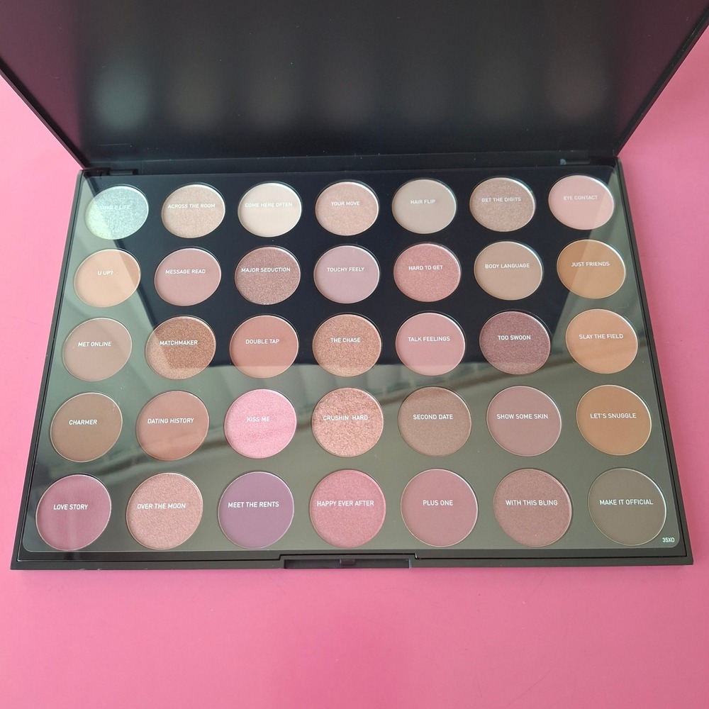 Morphe 35XO Natural Flirt Artistry Eyeshadow Palette Nudes Berries Discontinued
